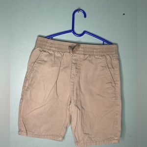 BOYS SLIM FIT KHAKI SHORT • 8-10 yrs • Levi’s